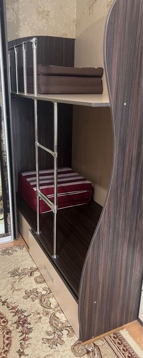 Двухъярусная детская кровать