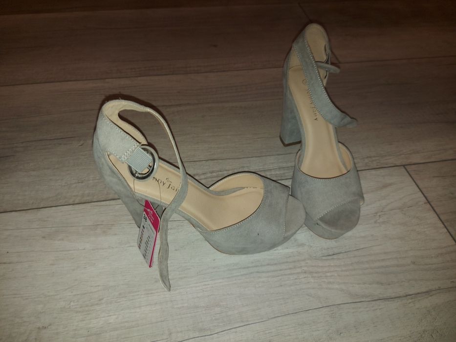 Sandały rozm. 38,  nieużywane