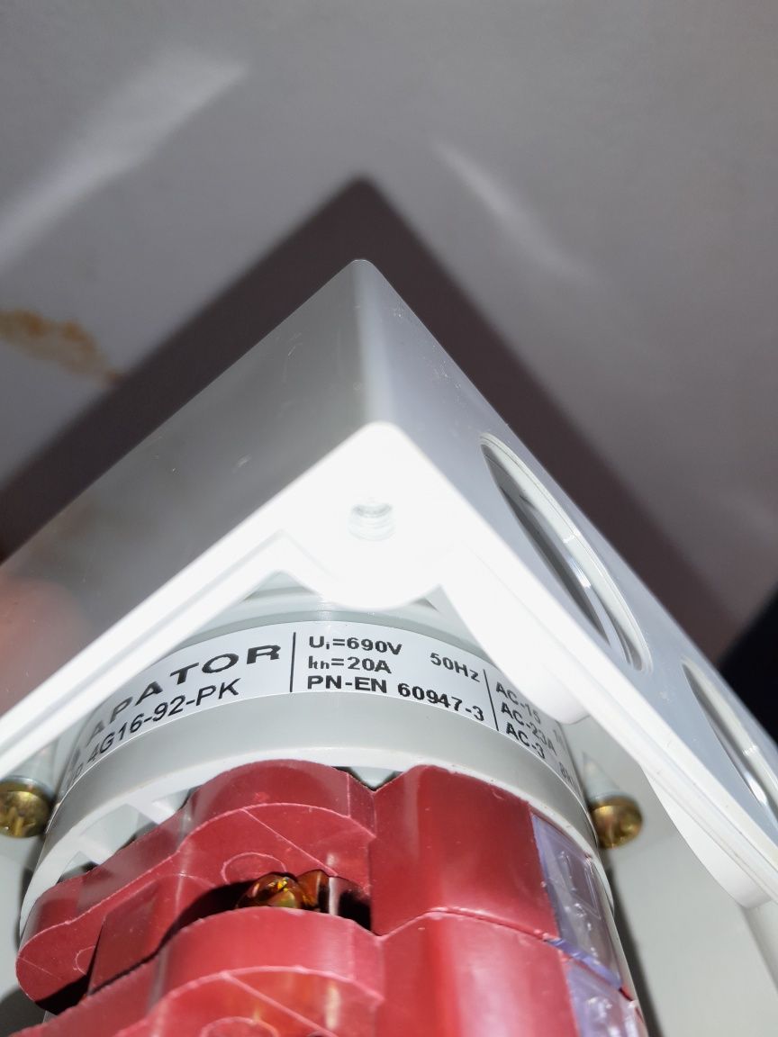 Łącznik krzywkowy Apator 4G16-92-PK 3-fazowy 400V 8kW