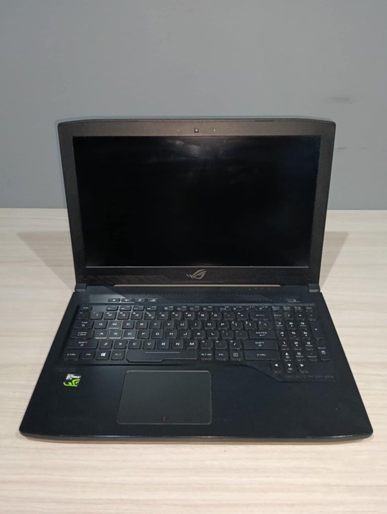 Laptop gamingowy Asus GL503V + podkładka chłodząca