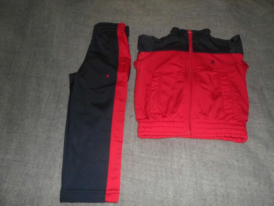 fato de treino novo com etiqueta para bebe rapaz