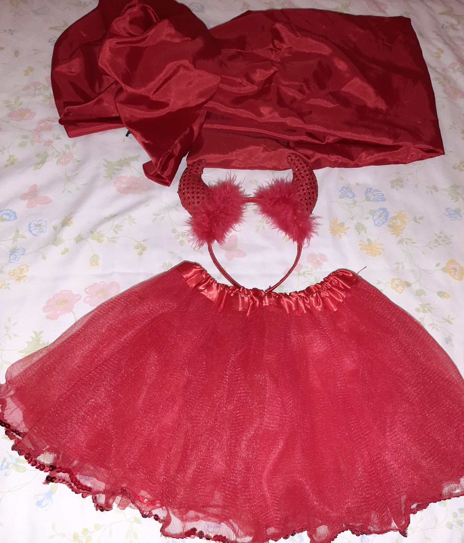 Vestido de fantasia "diabinha".