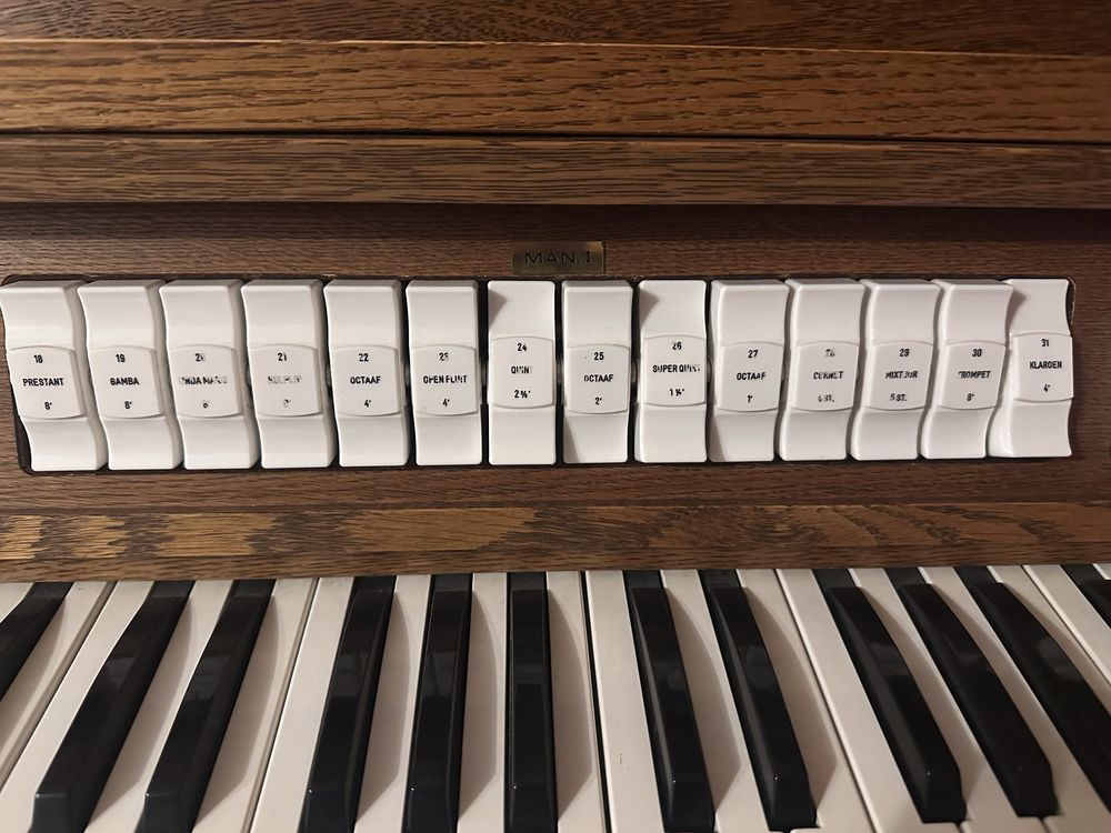 JOHANNUS OPUS 230 Organy analogowe