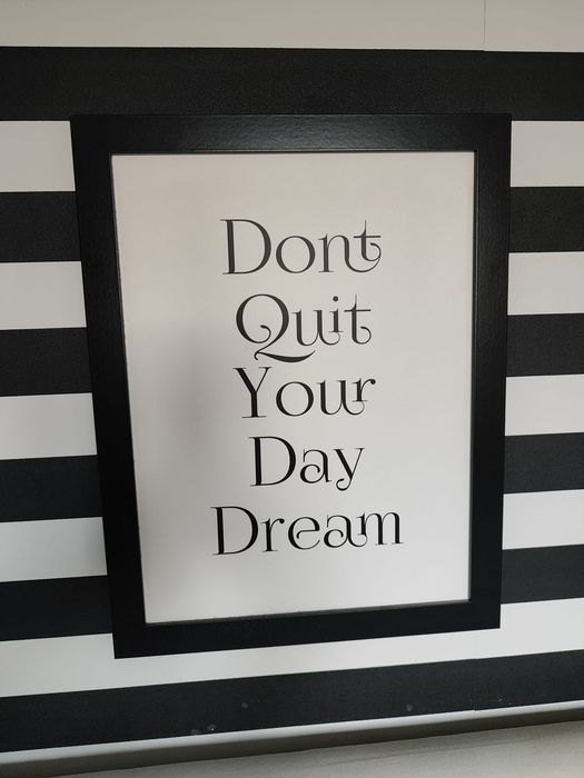 Obrazy na ścianę z cytatami cena za sztukę