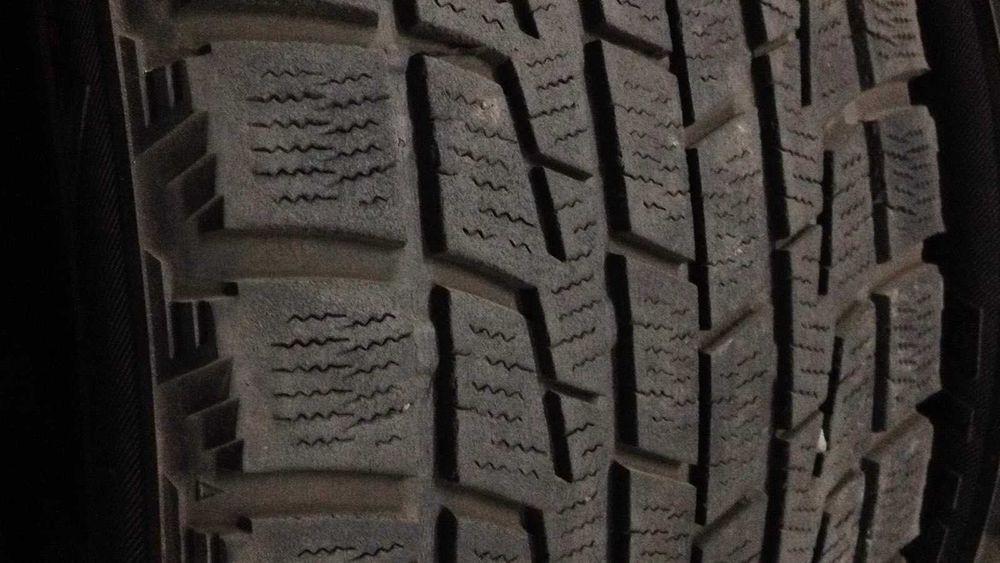 Зима Бріджстоун 225/45/18 Bridgestone Blizzak б/у зал.95% резина шины