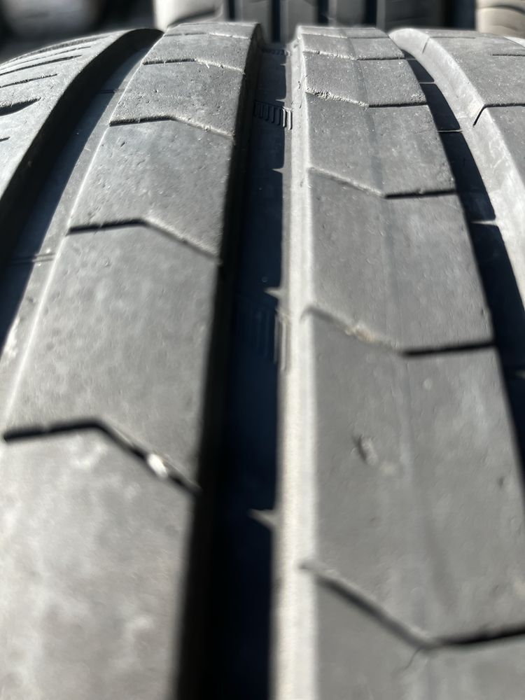 Комлект резини 225/40R18