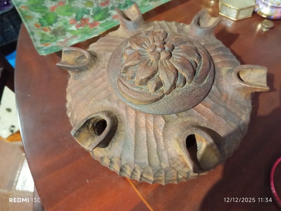 Peça antiga feita a mão rara