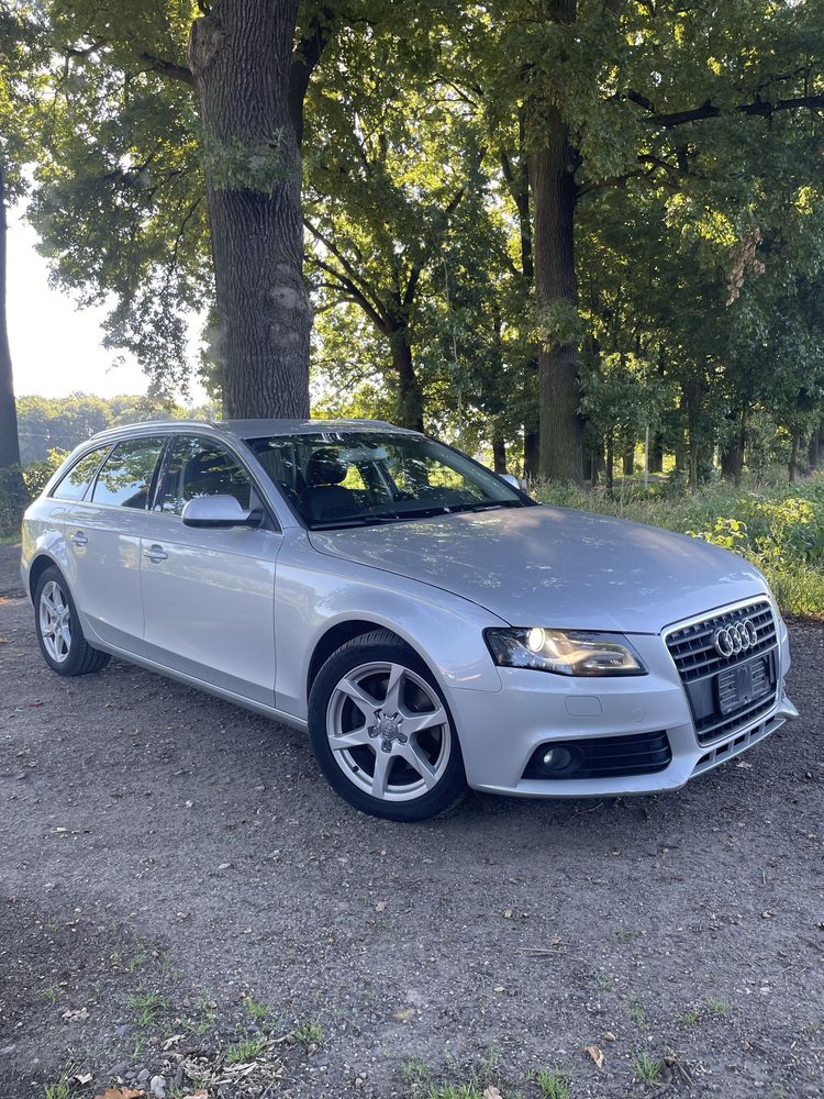 Audi a4 b8 avant 2.0tdi CAH 170km ,xenon led manual