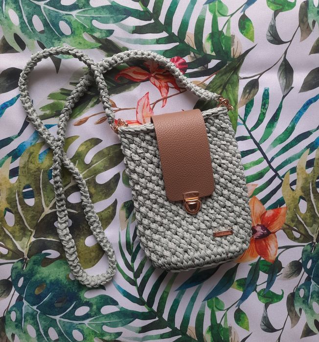 Mini torebka etui na telefon handmade pistacja mięta kawa skóra pasek