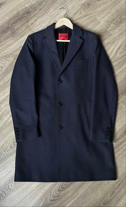 Чоловіче пальто Hugo Boss, темно-синього кольору