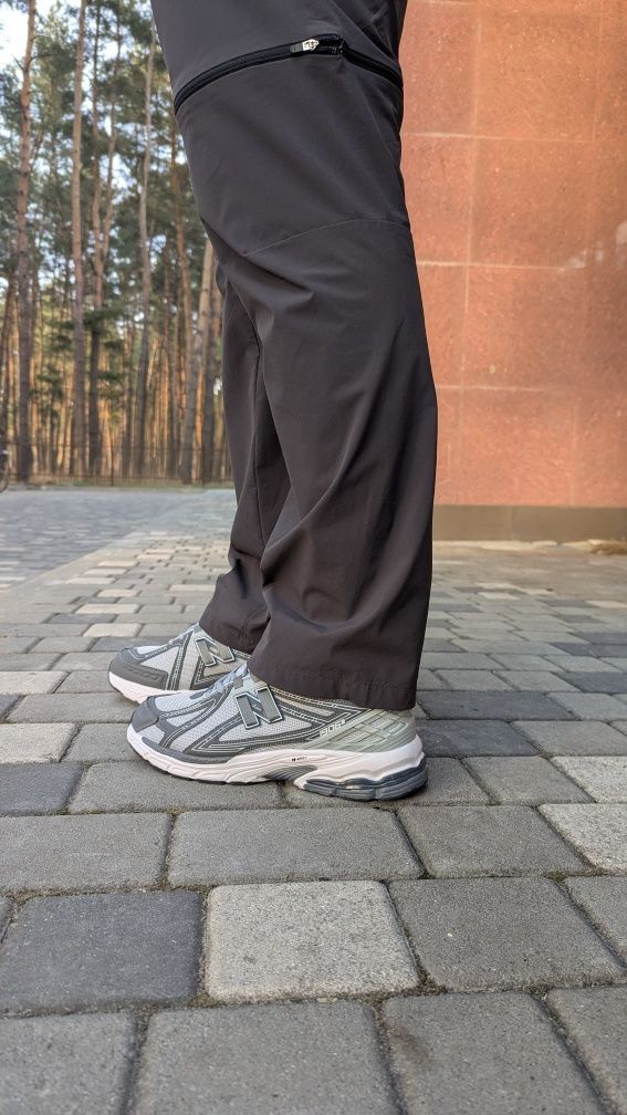 New Balance 1906r grey
