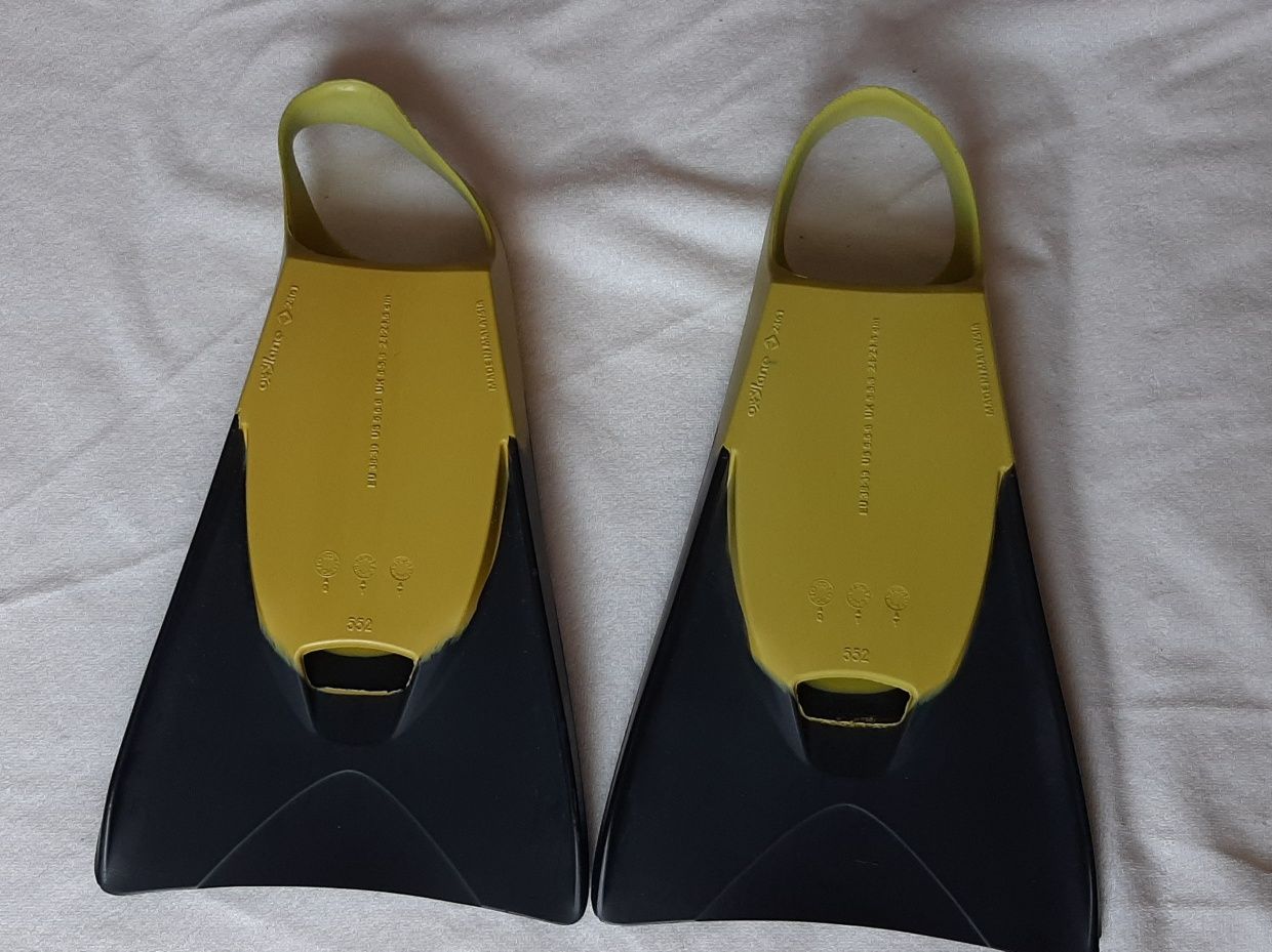 Fato de surf/bodyboard de criança e barbatanas da TRIBORD (Decathlon)