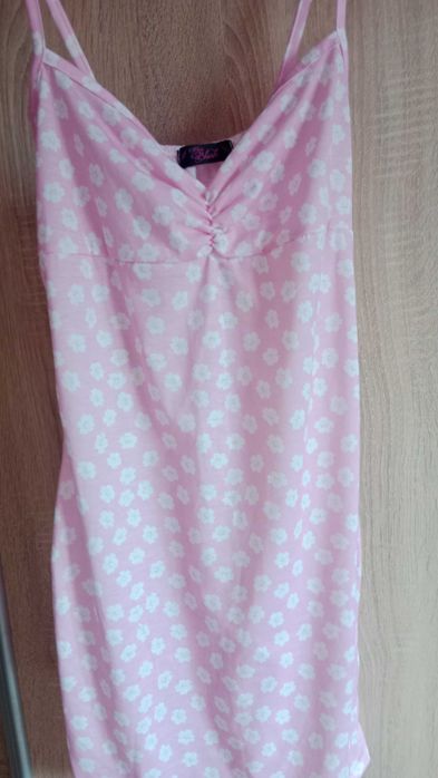Różowa sukienka w kwiatki XS Miss Blush