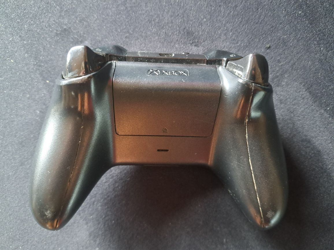 Pad xbox one uszkodzony