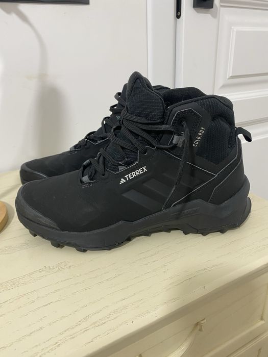 Ботинки термо адидас