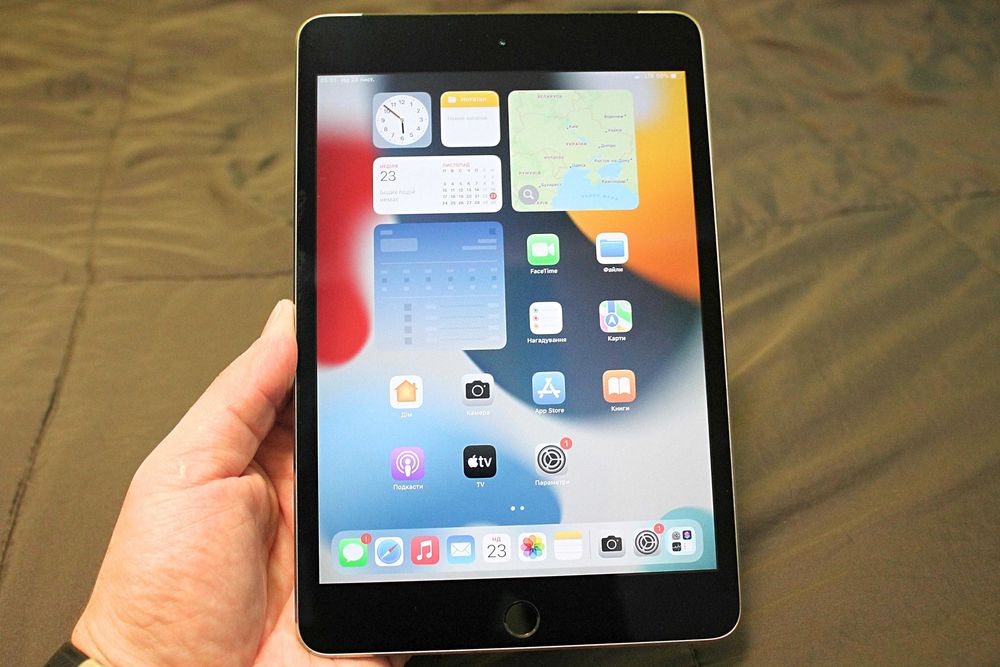 Планшет Apple iPad mini 4 - 32GB - 4G sim!