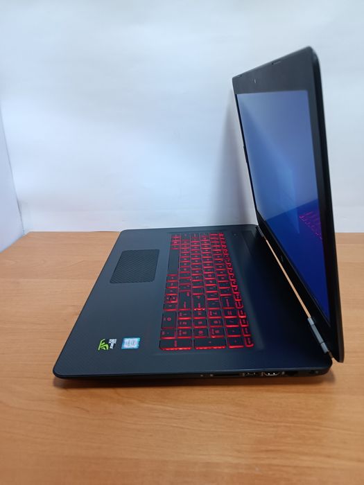 Игровой ноутбук HP Omen 17.3" i7 6700HQ 16GB SSD 256GB GTX Geforce