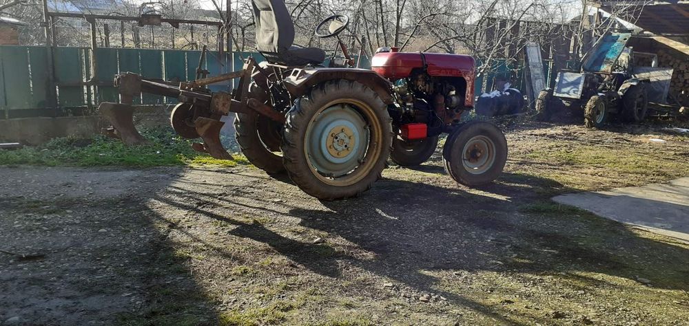 Трактор дт20 в задовільному стані . З навісним .