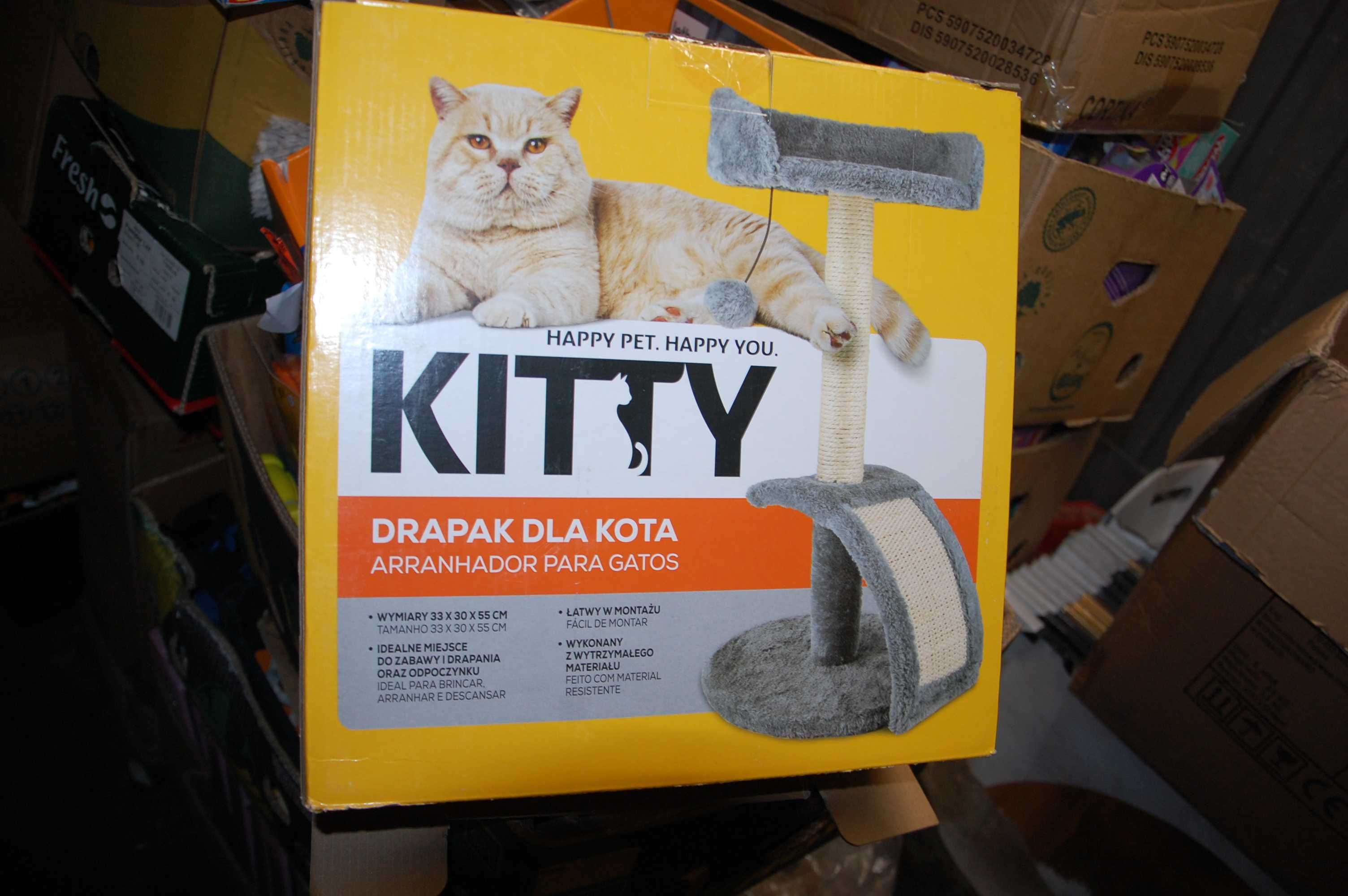 nowy drapak dla kota
