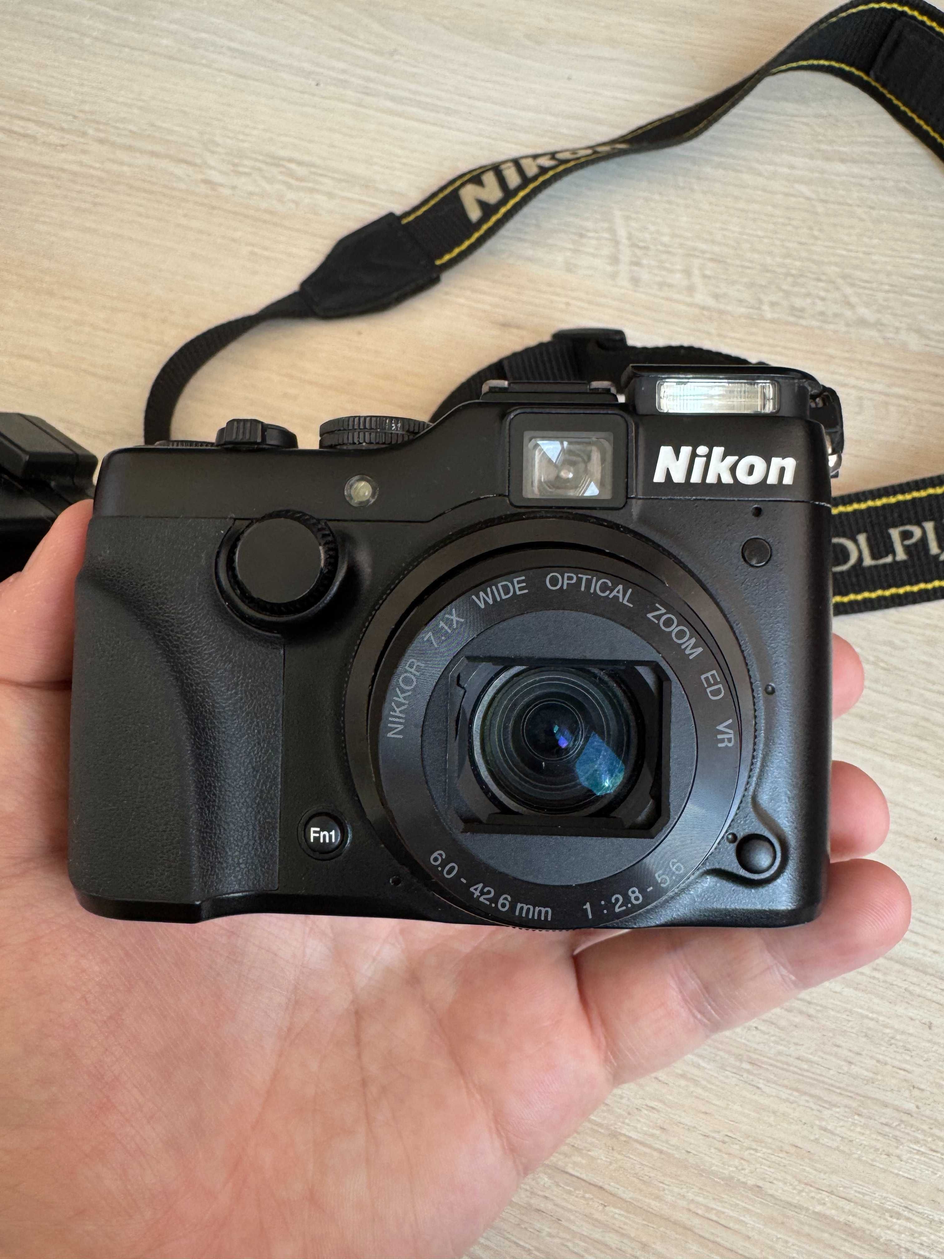 Nikon COOLPIX P7100