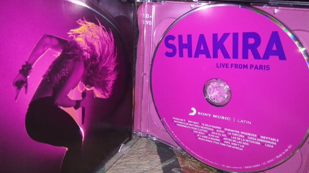 CD+DVD• Shakira- Live from Paris