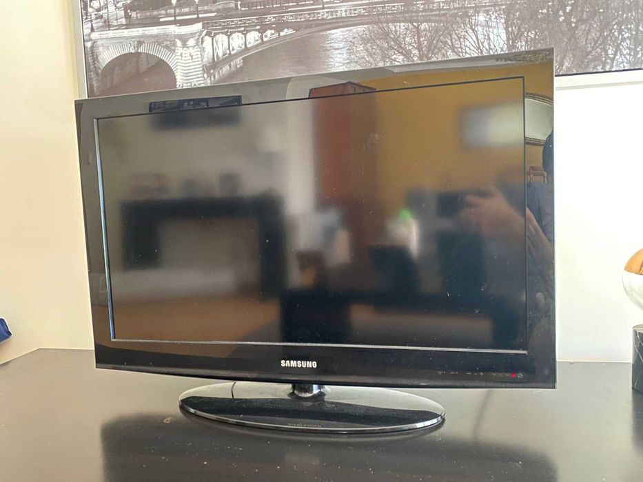 Tv Samsung le32d400e1w e comando operacionais