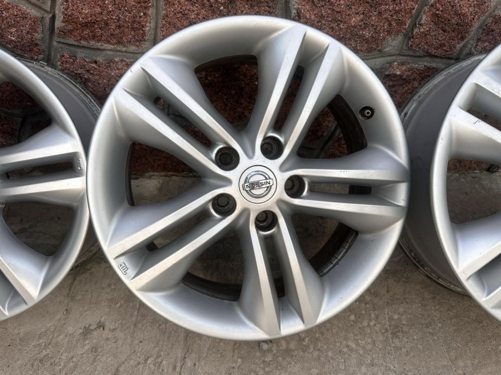 Диски Nissan Qashqai R17 оригінал