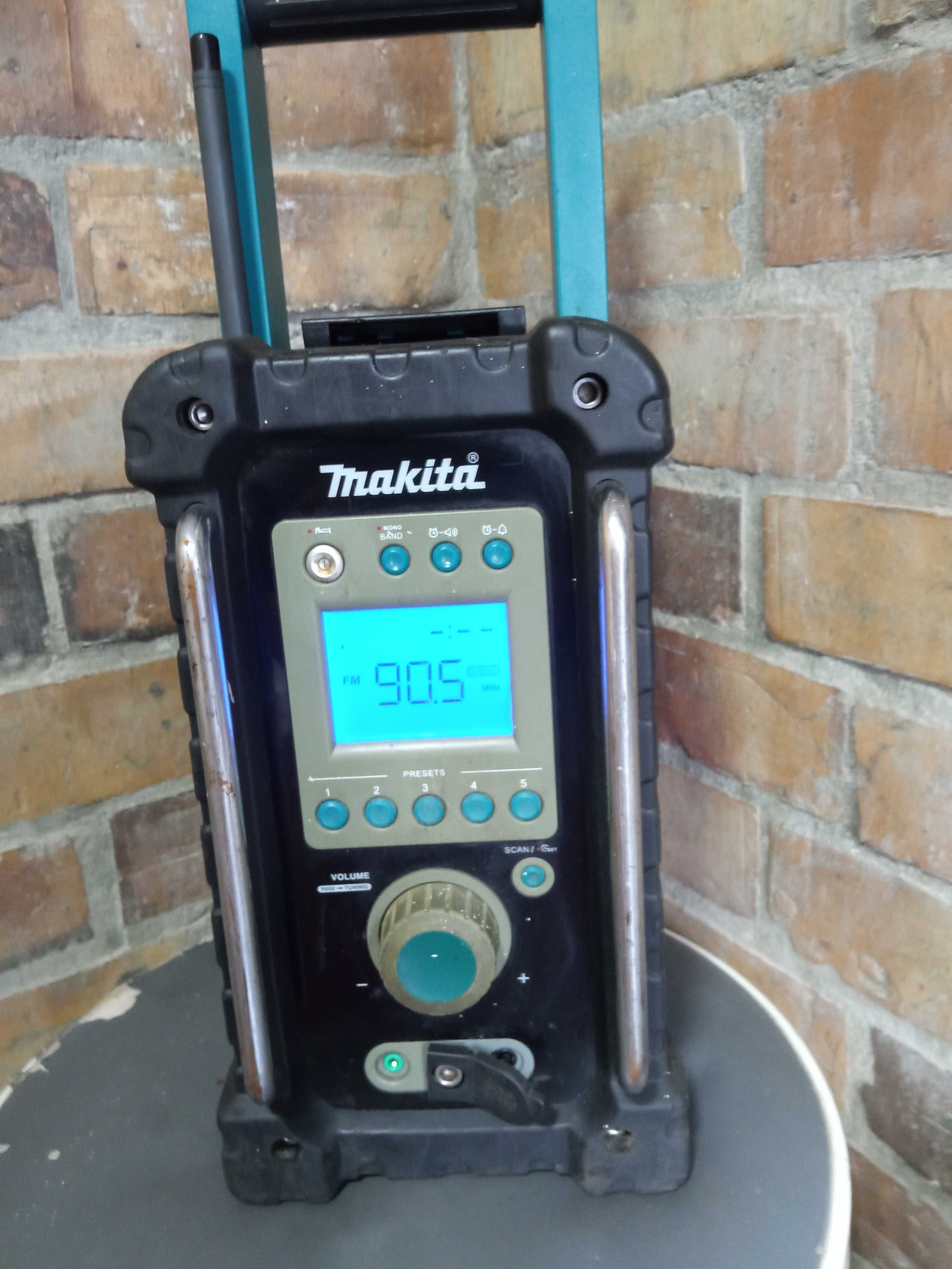 Radio makita bmr 102