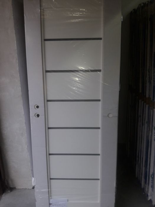 Drzwi wewnętrzne białe