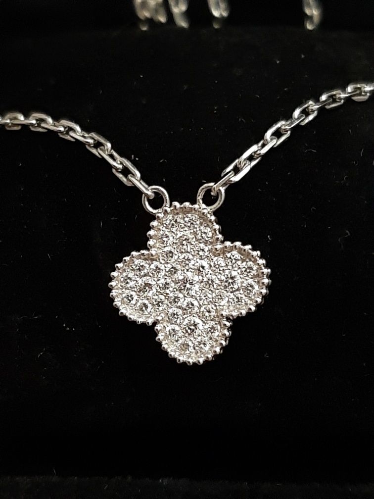 Золотое колье с бриллиантами Van CLEEF