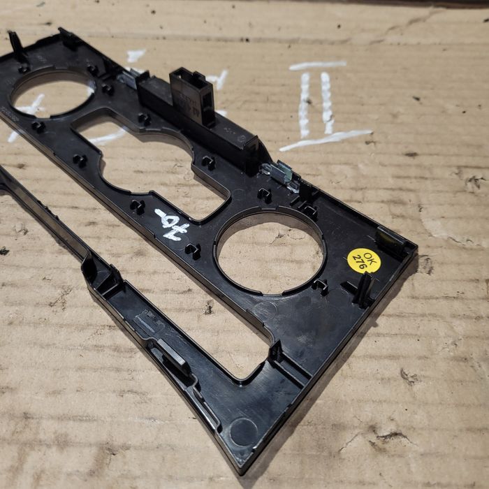 Ramka dekor panelu nawiewu klimatyzacji vw passat b7 2013r