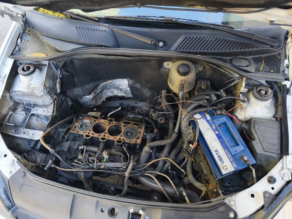 Renault Clio DCi 1.5 avariado