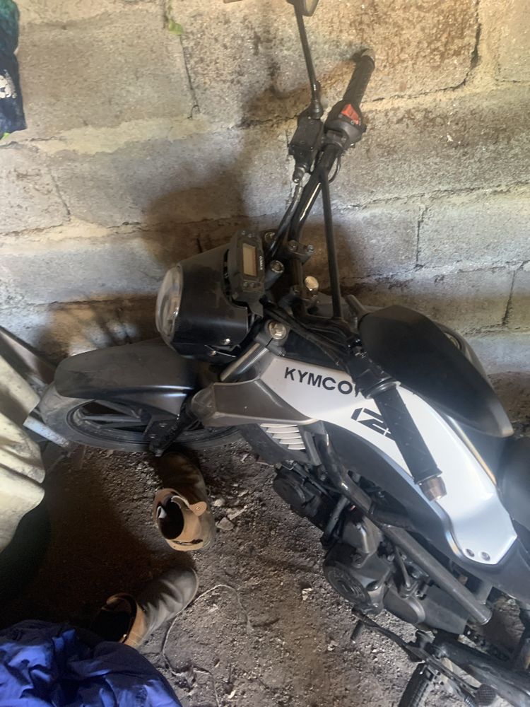 KYMCO 125 cc 2014 usado como novo com documentos em mao e tem livrete