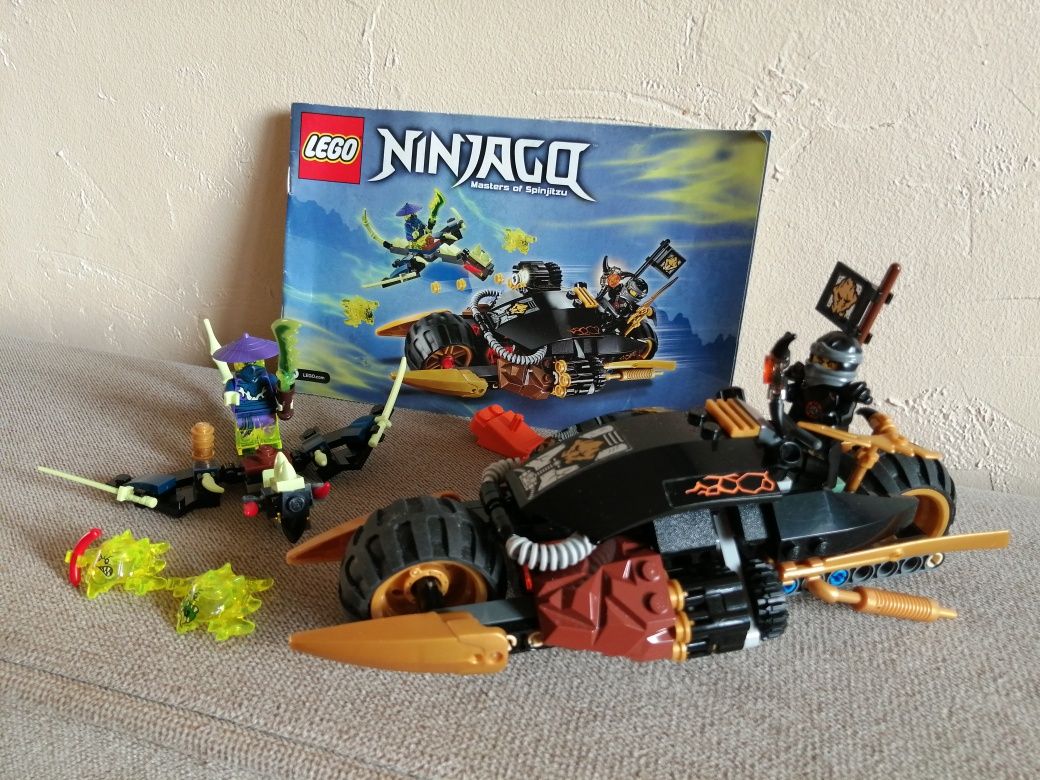 Lego Ninjago 70733 Motocykl Cole'a