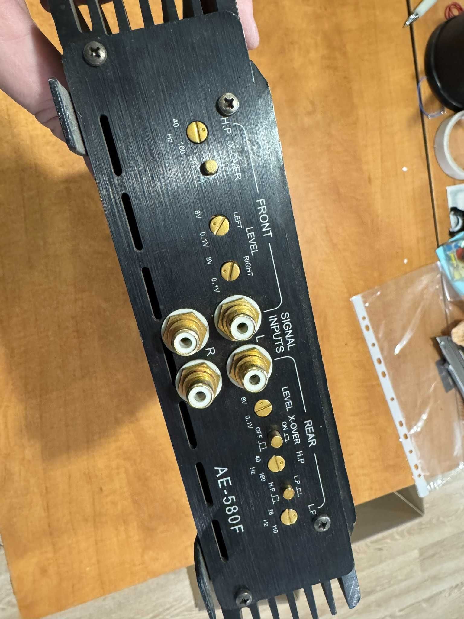 Усилитель EOS AE-580F.
