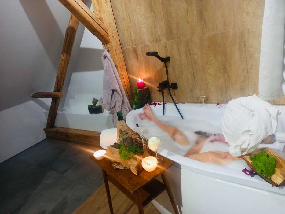 Domek dla 4 osób , sauna ,ogród, jacuzzi.