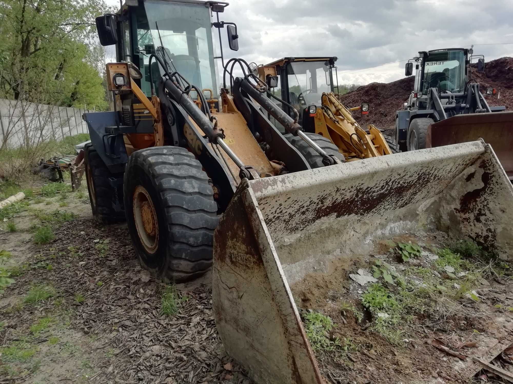 Ładowarka kołowa CASE 621C rocznik 1999