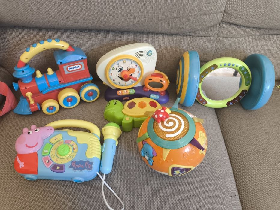 Zestaw zabawek dla dzieci, zegarek fisher price,  hula-kula radio pepa