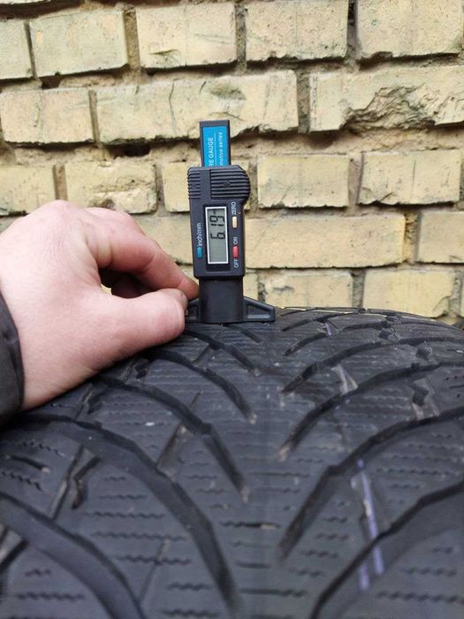 Шини б/в 265 50 R20 Nokian WR suv4