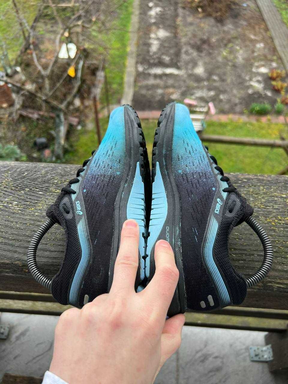 Кросівки Asics (37.5)