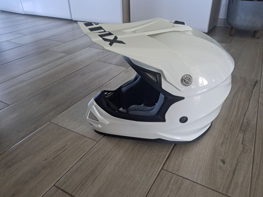 Kask dla dziecka na hulajnoge,  motor