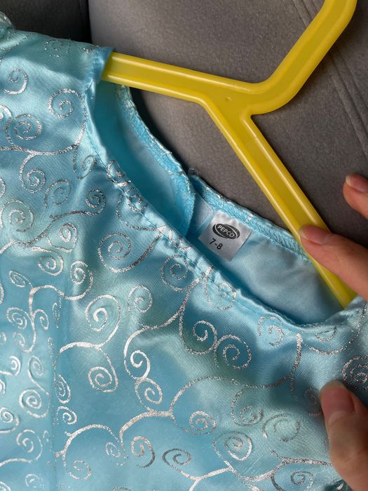 Strój na Halloween  bal przebierańców Pani Wiosna Zima Elsa 122-128cm