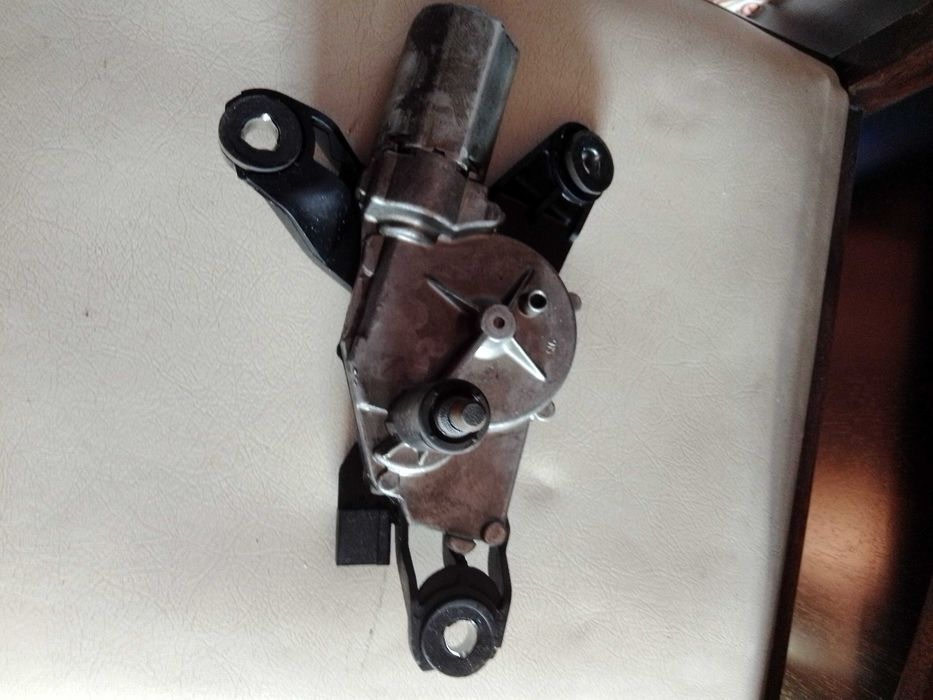 Motor limpa vidros traseiro Mitsubishi Colt