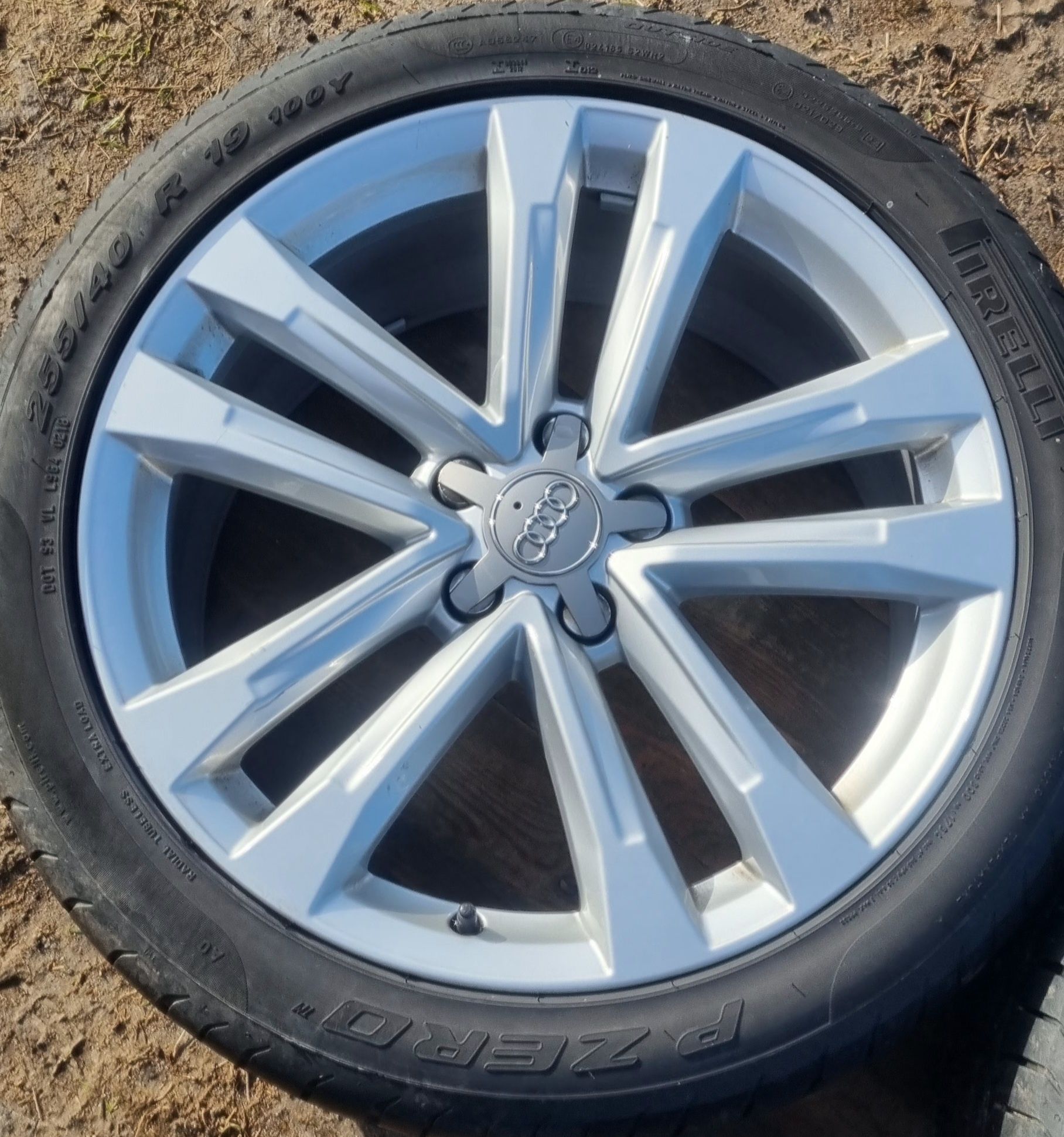 Felgi aluminiowe oryginał Audi 5x112 4G0 A6 C7 A7 19" 8.5J et45 otwór