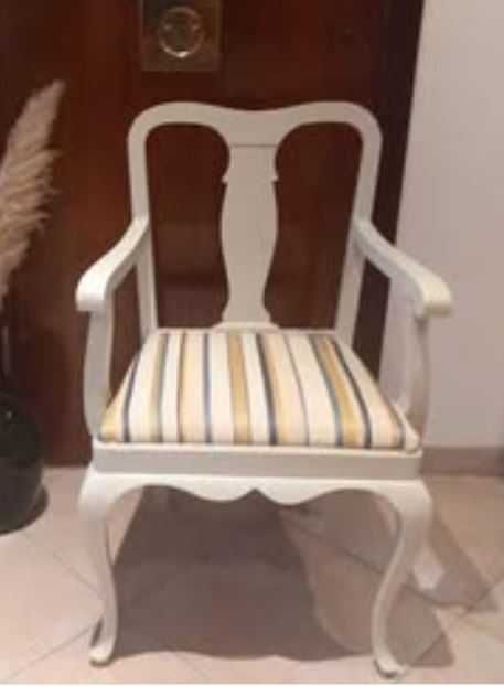 Cadeira estilo queen anne,  pintado cor linho.