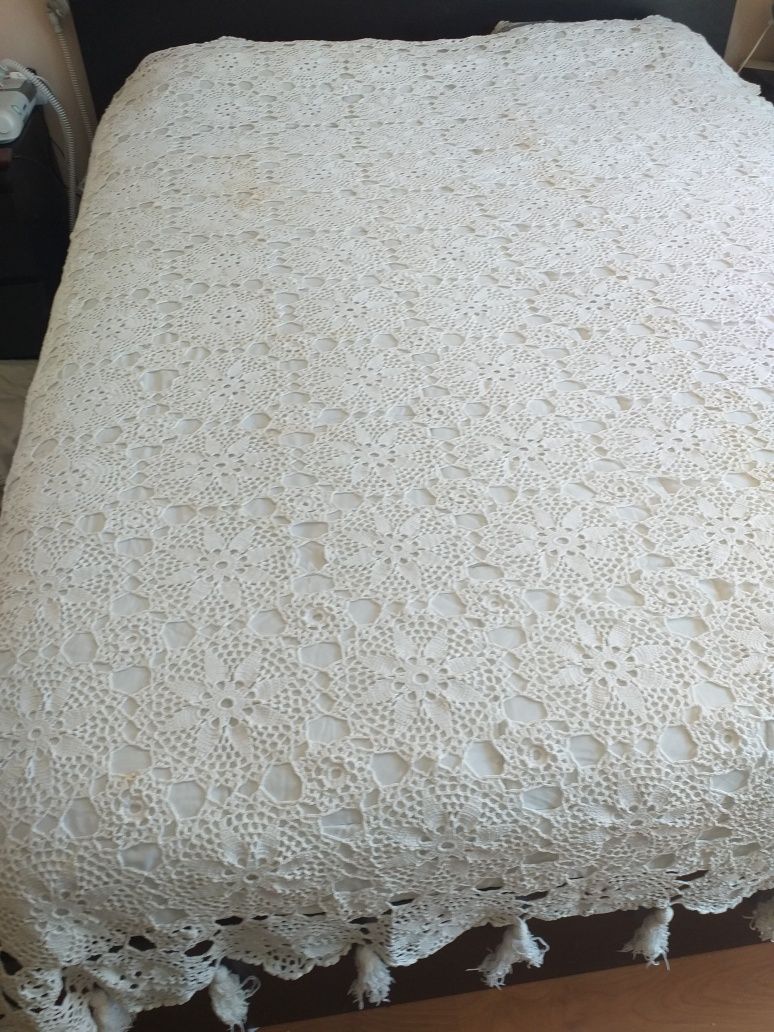 Colcha em croché feita á mão 3.10x2.40 mt