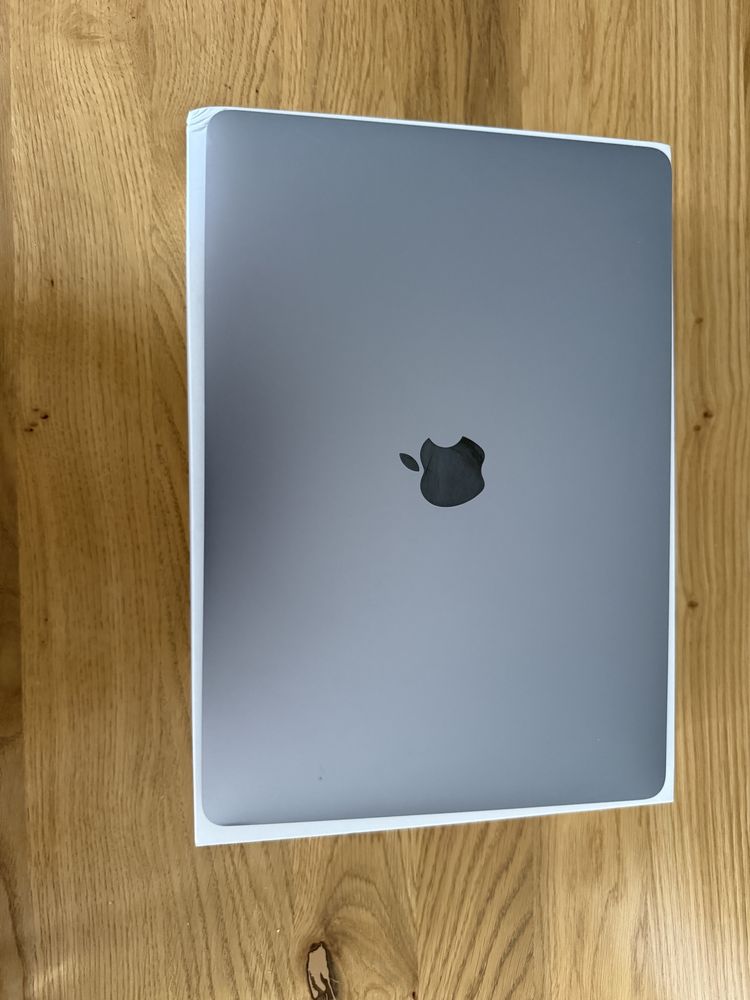 MacBook AIR M1 13” 8/256