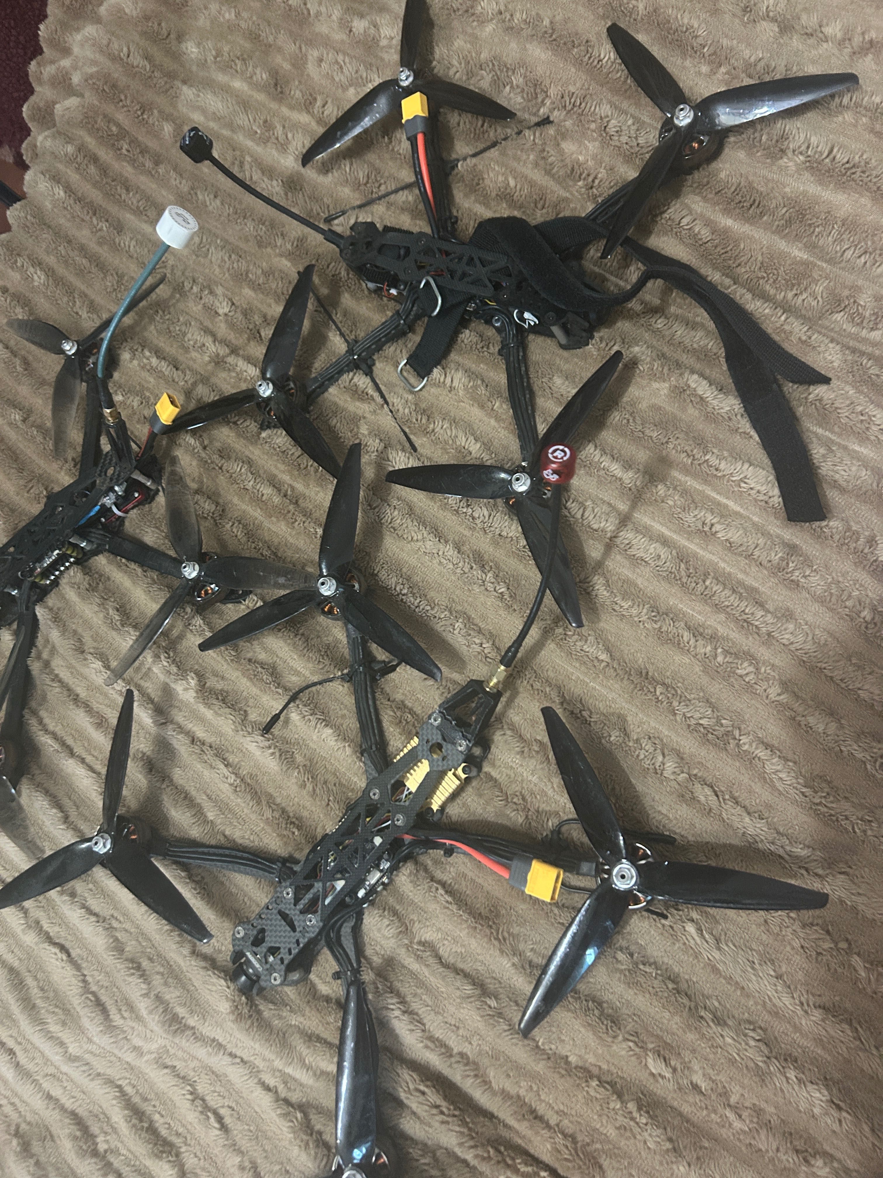 Продам fpv дроны 7,8,10