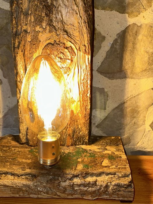 Candeeiro de Mesa ou de Chão