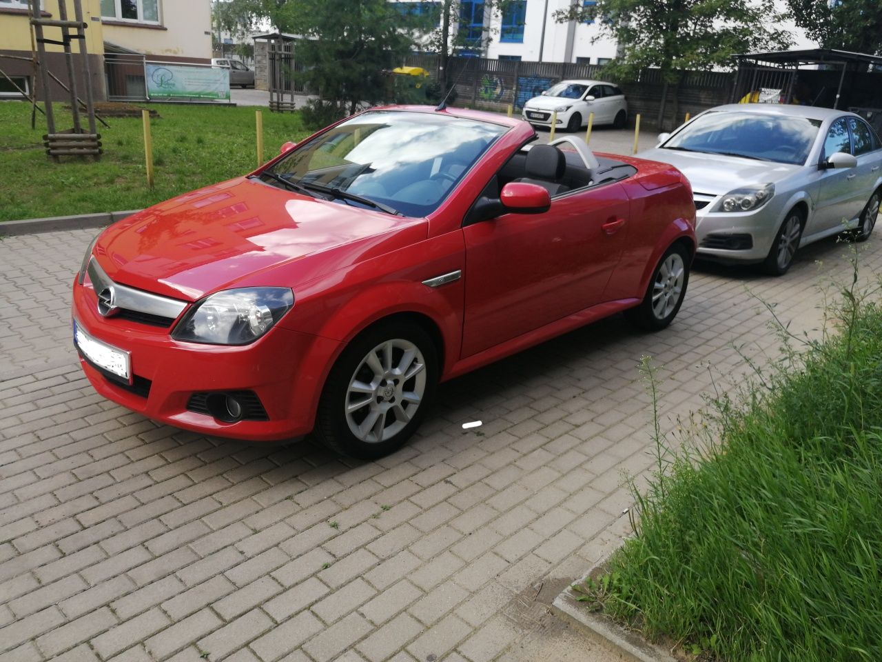 Opel Tigra 1.8 benzyna kabriolet